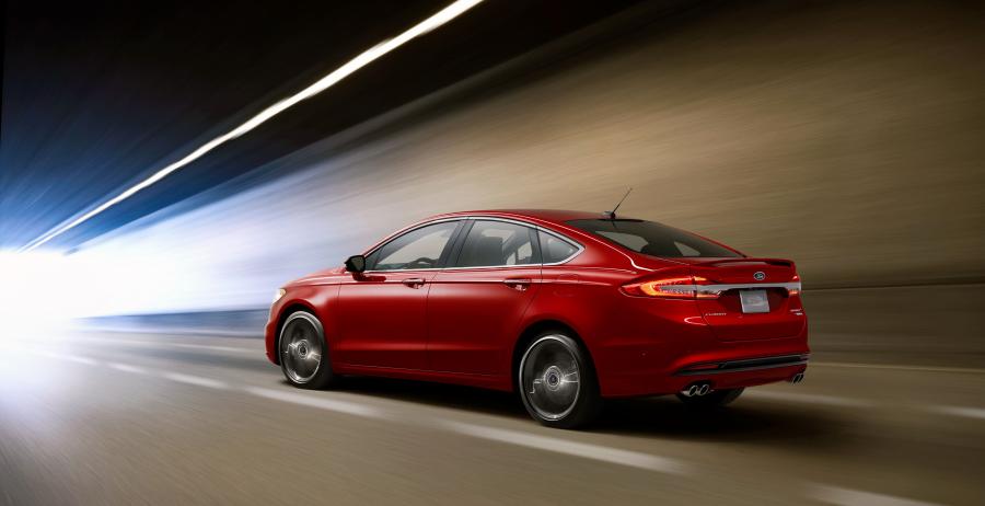  Ford Fusion Sport 2016 года  (фото 24 из 30)